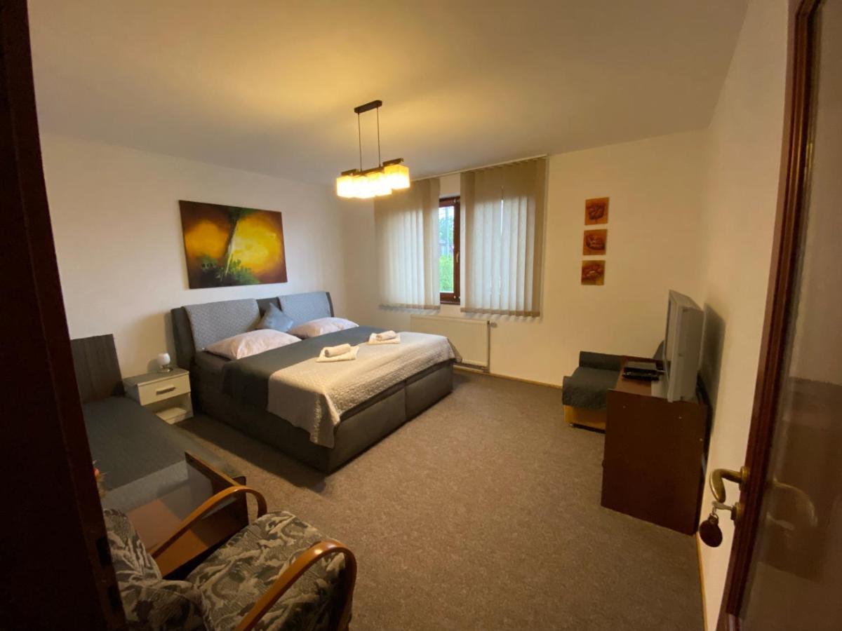 Brezno 2 Izbovy Apartman Sabi Екстер'єр фото