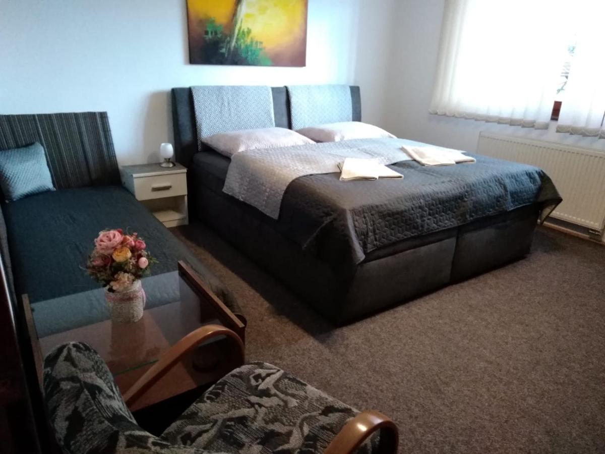 Brezno 2 Izbovy Apartman Sabi Екстер'єр фото