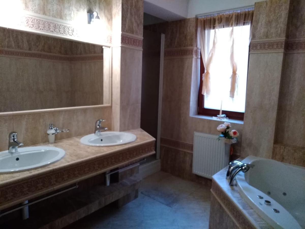 Brezno 2 Izbovy Apartman Sabi Екстер'єр фото